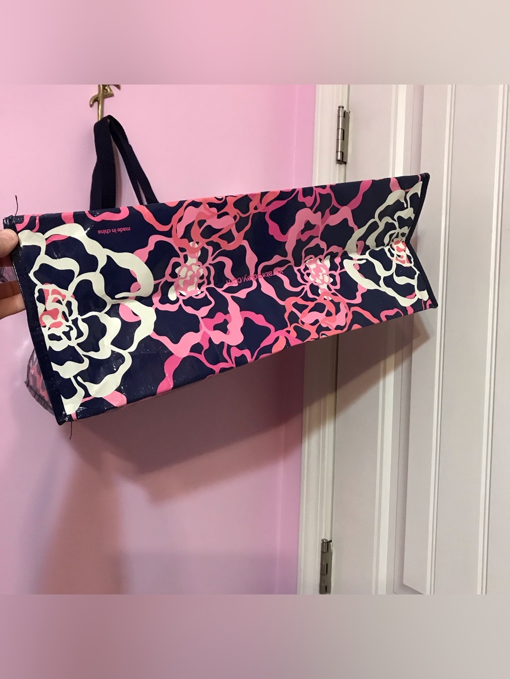 Vera Bradley Market Tote in Katalina Pink "LOVE" Bag - Picture 6 of 7
